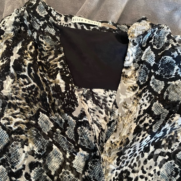 Alice + Olivia Black and Cream Snake-Print Sheer Blouse - Picture 3 of 5